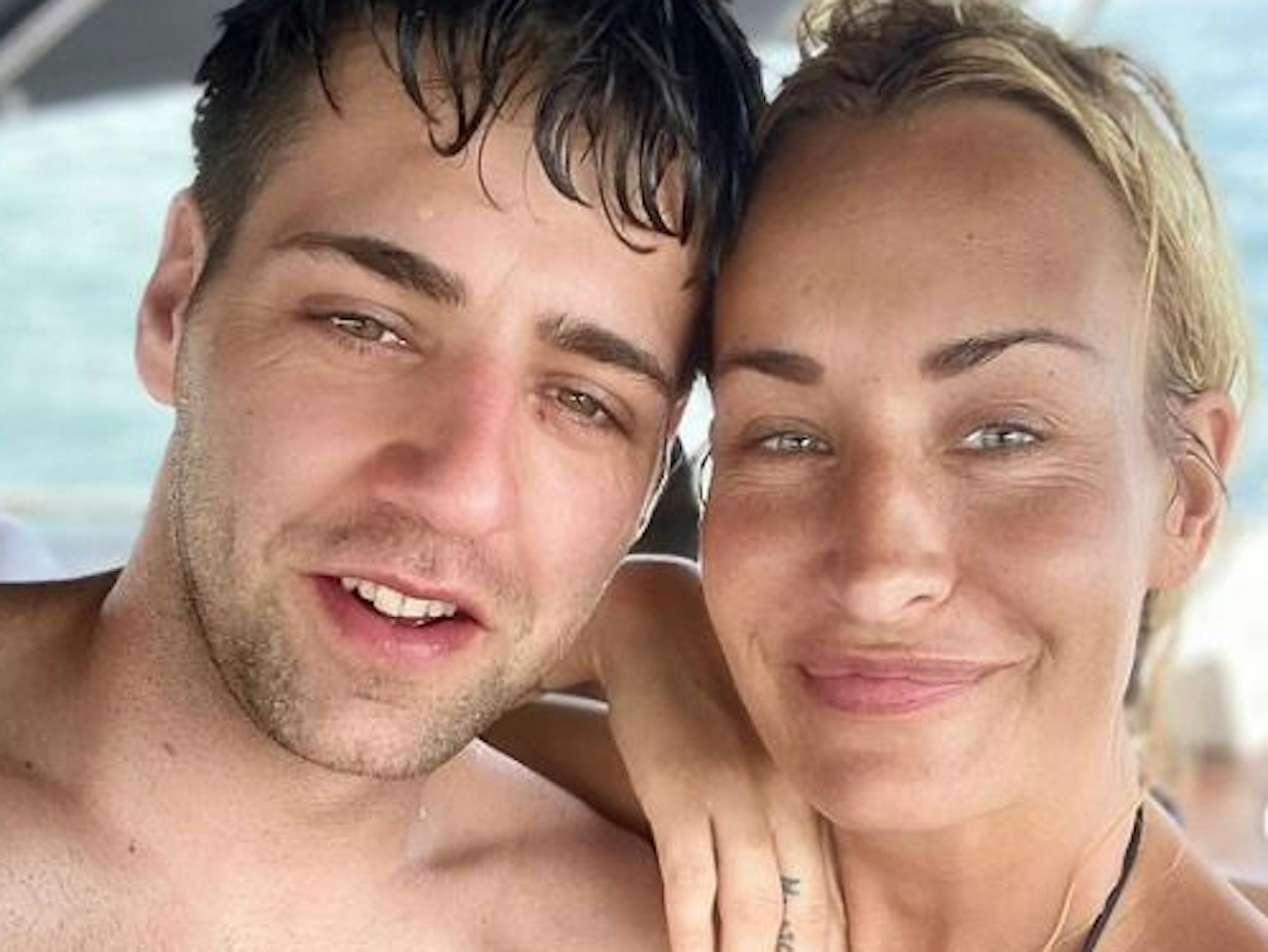 Sarah Connor und ihr kleiner Bruder Robin Lewe auf einem Instagram-Selfie von Dezember 2019.