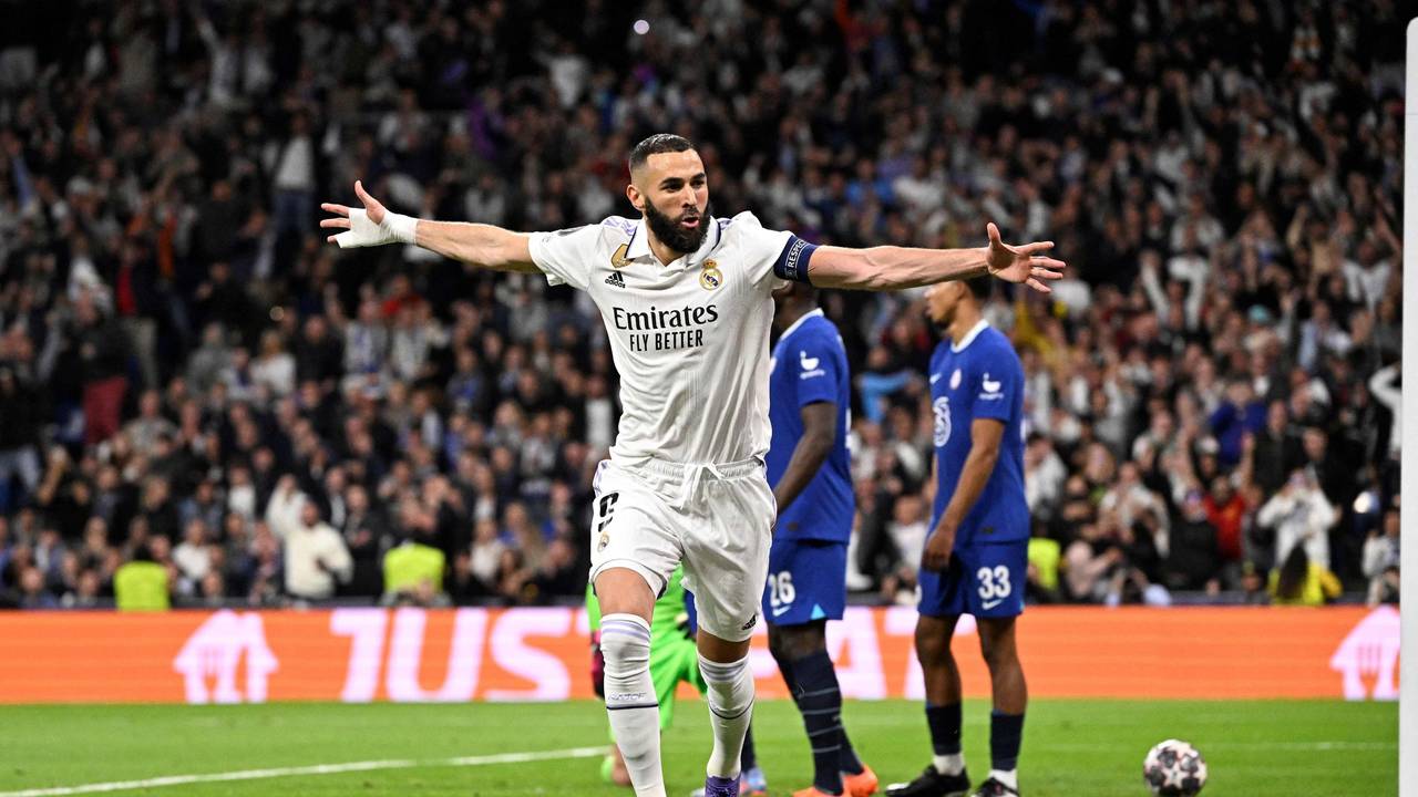 Karim Benzema jubelt gegen Chelsea über seinen Treffer zum 1:0.