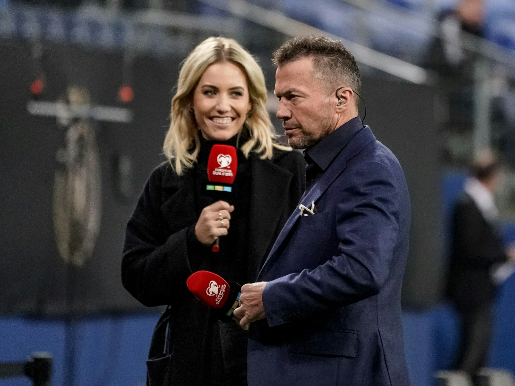 RTL-Moderatorin Laura Papendick und Experte Lothar Matthäus.