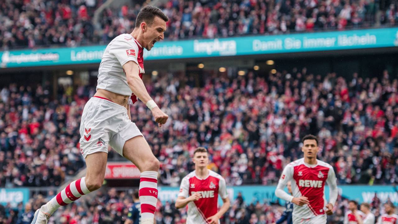 Dejan Ljubicic jubelt über sein Tor zum 1:1 gegen den FSV Mainz 05.
