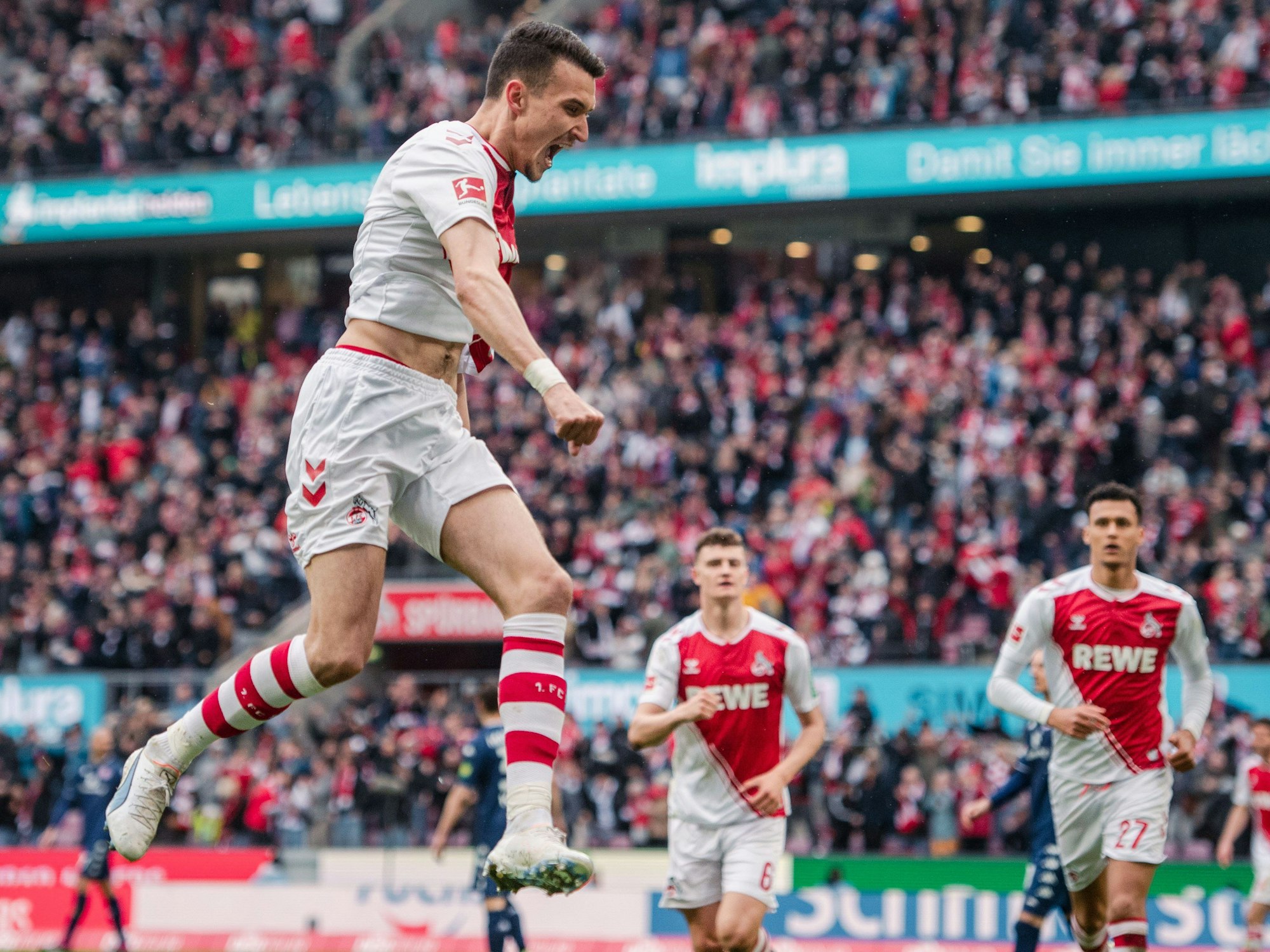 Dejan Ljubicic jubelt über sein Tor zum 1:1 gegen den FSV Mainz 05.