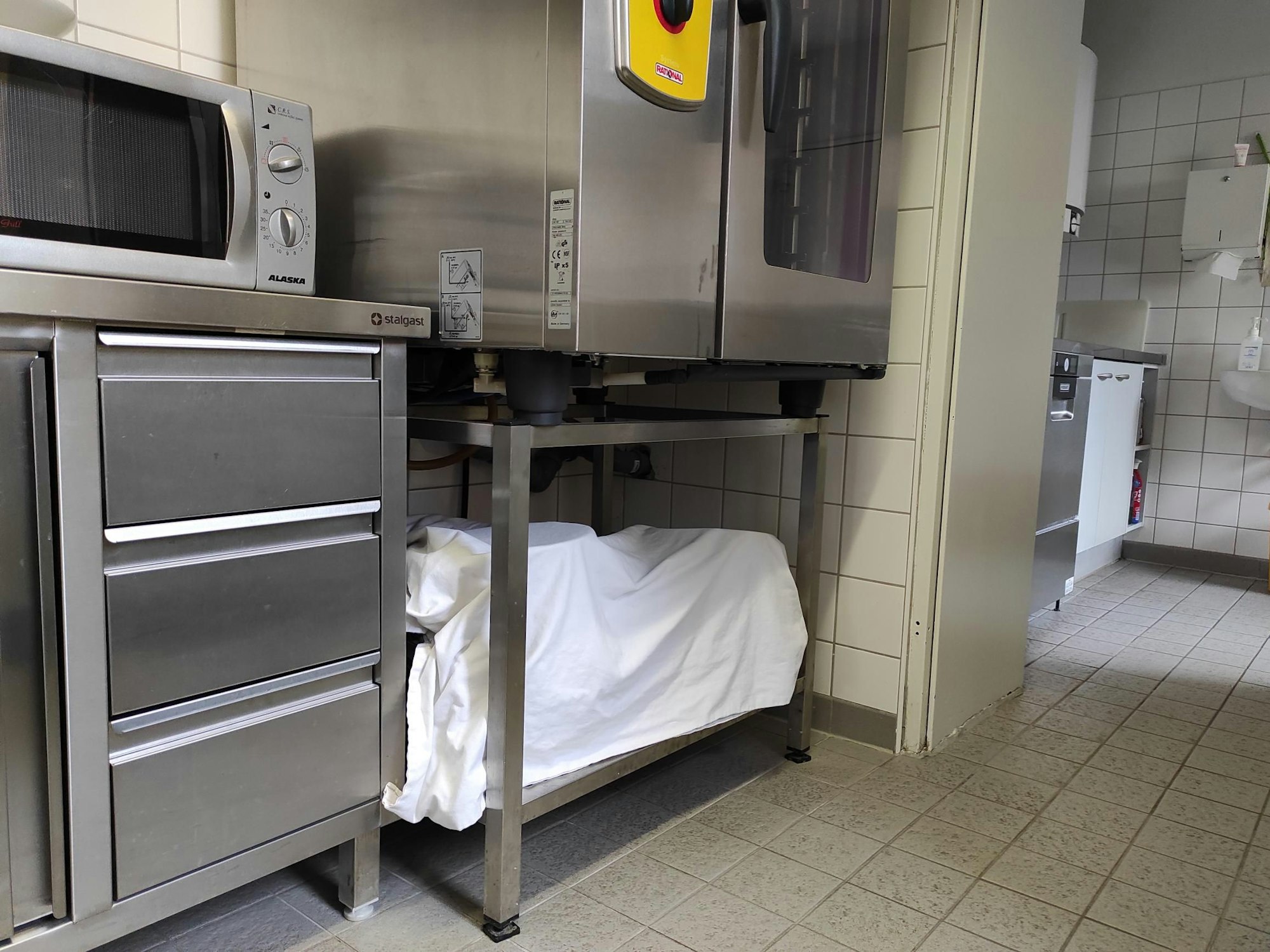 Küche der Sternsinger-Grundschule in Köln