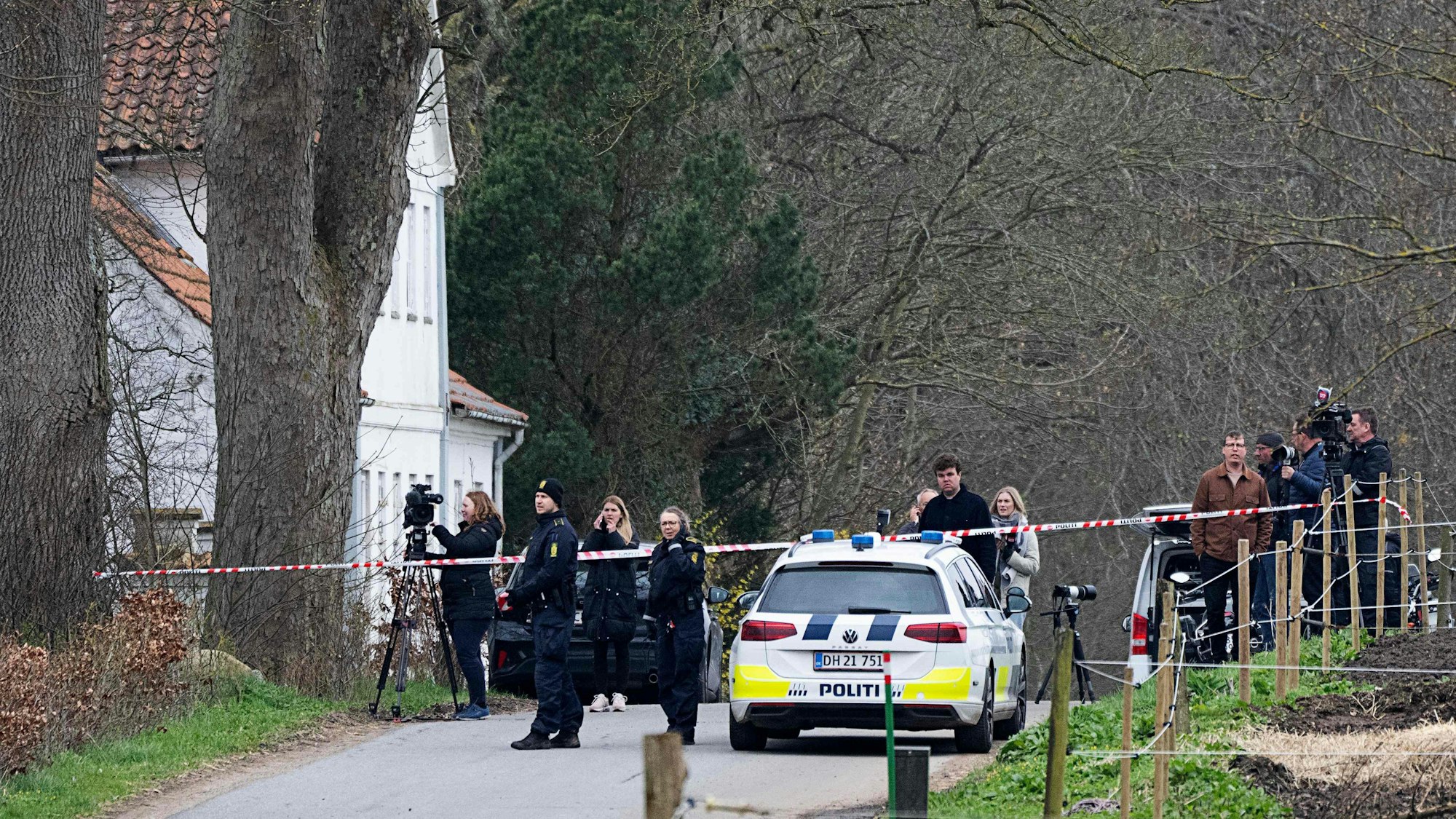 Ein Mann soll die 13-jährige Zeitungsausträgerin Filippa in Kirkerup (Dänemark) entführt, mehr als einen Tag festgehalten und vergewaltigt haben.