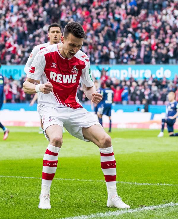 Dejan Ljubicic bejubelt sein Tor gegen den FSV Mainz 05.