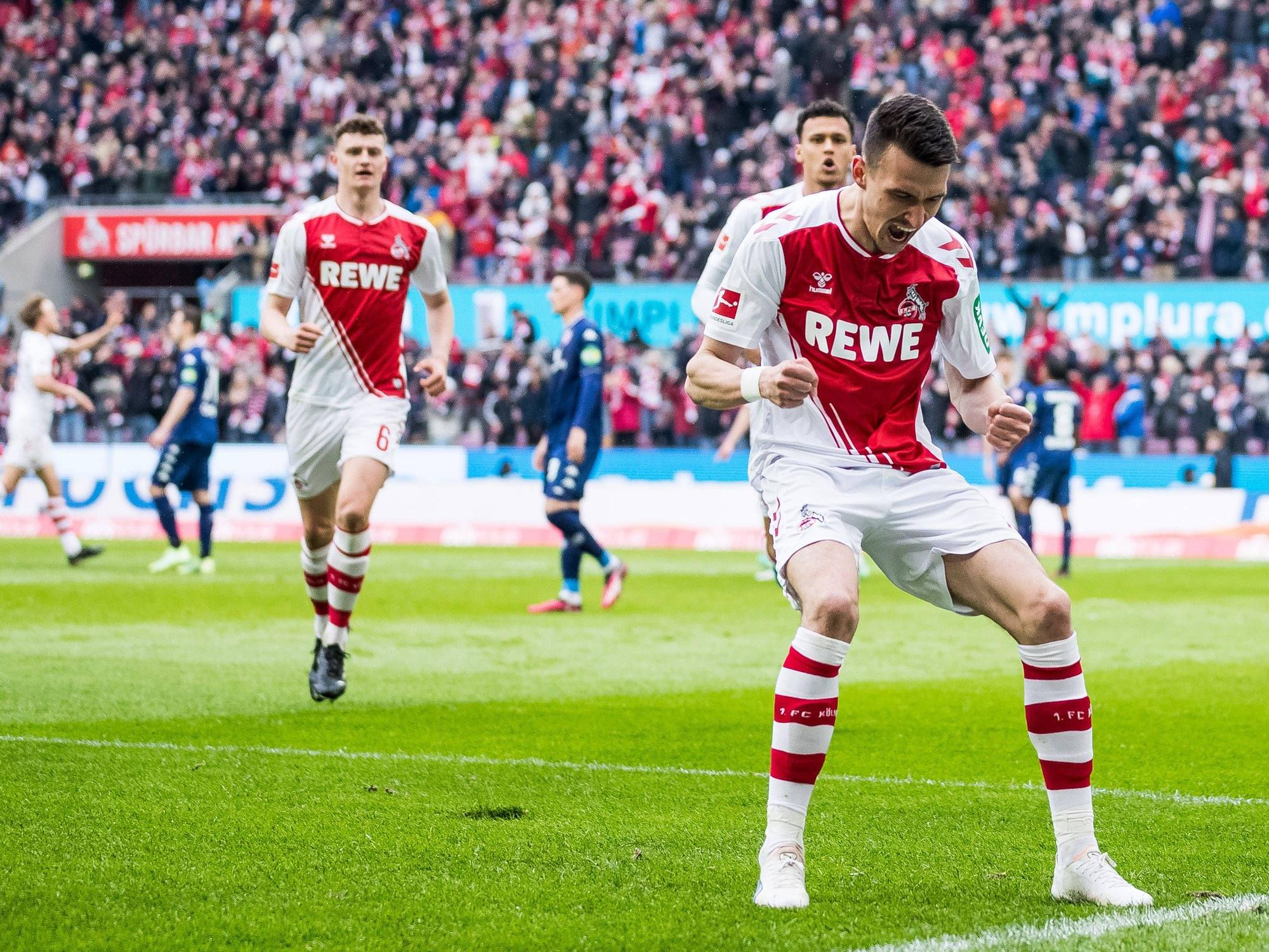 Dejan Ljubicic bejubelt sein Tor gegen den FSV Mainz 05.