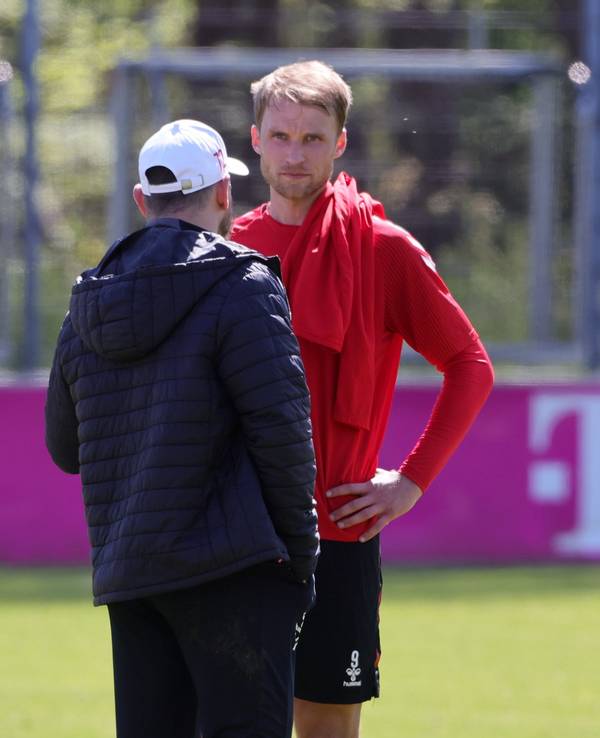 Steffen Baumgart im Gespräch mit Sebastian Andersson.