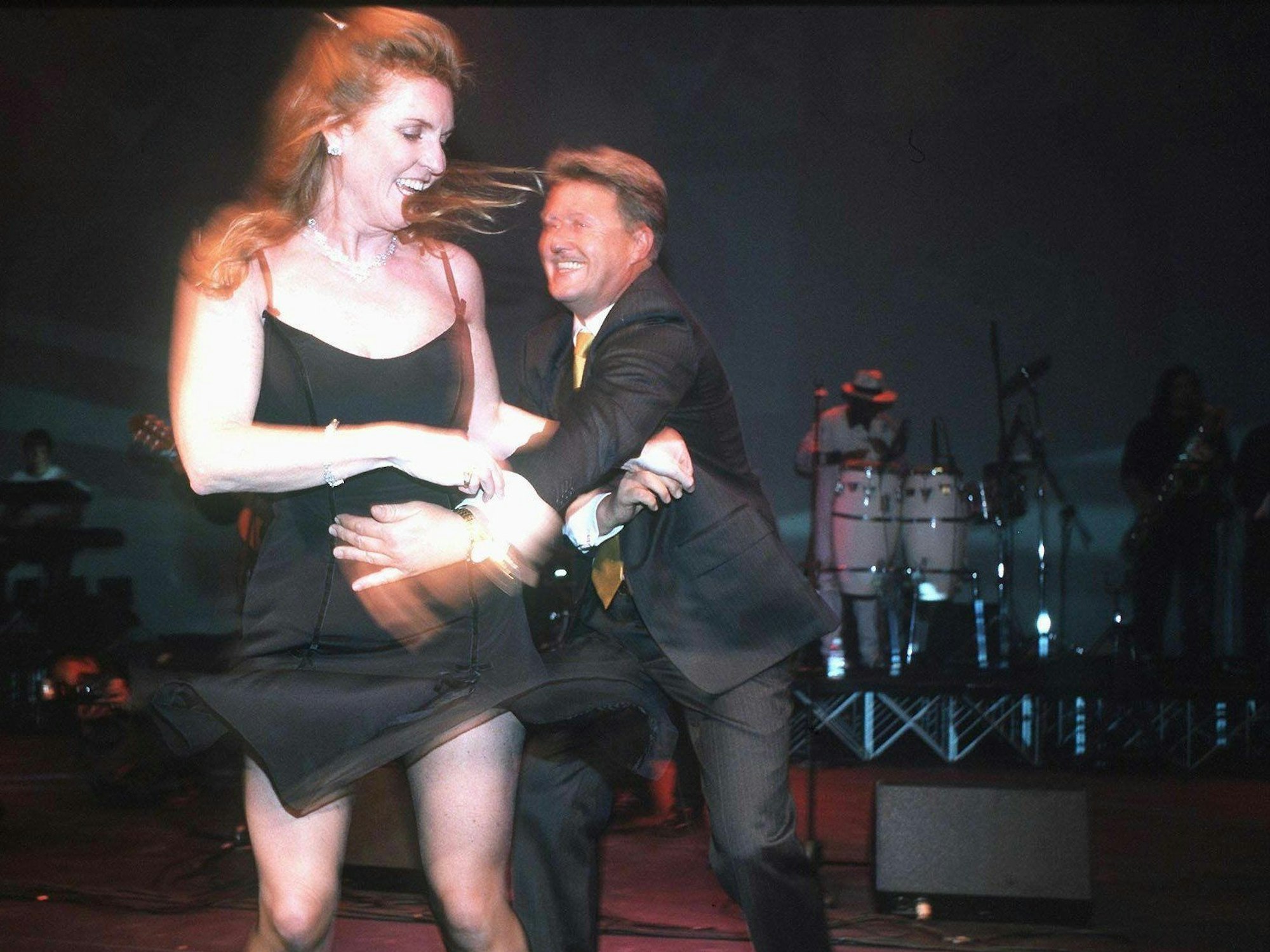 Sarah Ferguson tanzt 2000 in Rom mit dem damaligen Mercedes-Manager Eberhard Laur