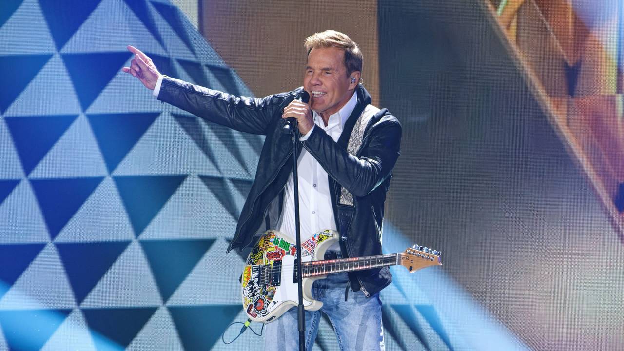 Juror Dieter Bohlen steht bei dem Finale der Castingshow „Deutschland sucht den Superstar“ auf der Bühne.