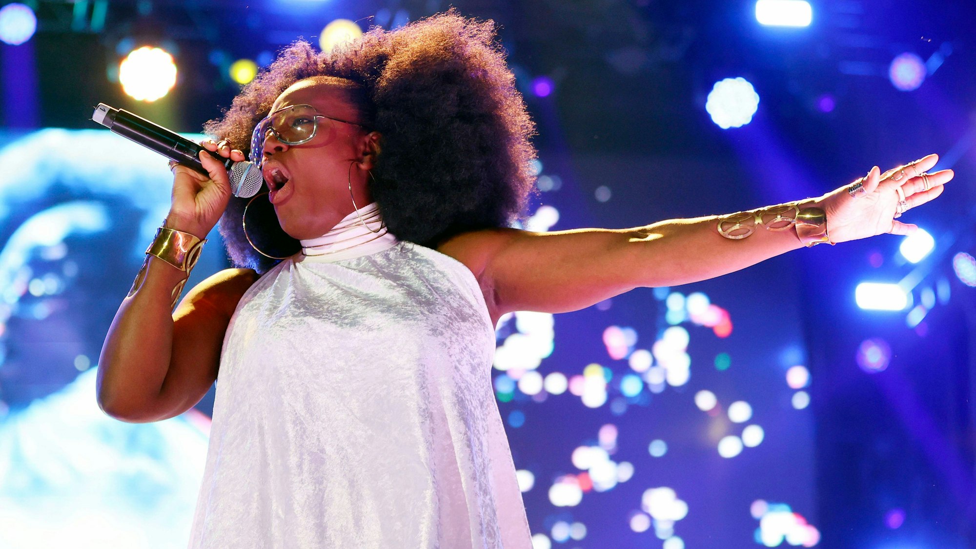 Jacky Sangster von Culture Beat live bei der 90er Live Party in der Veltins-Arena auf Schalke.