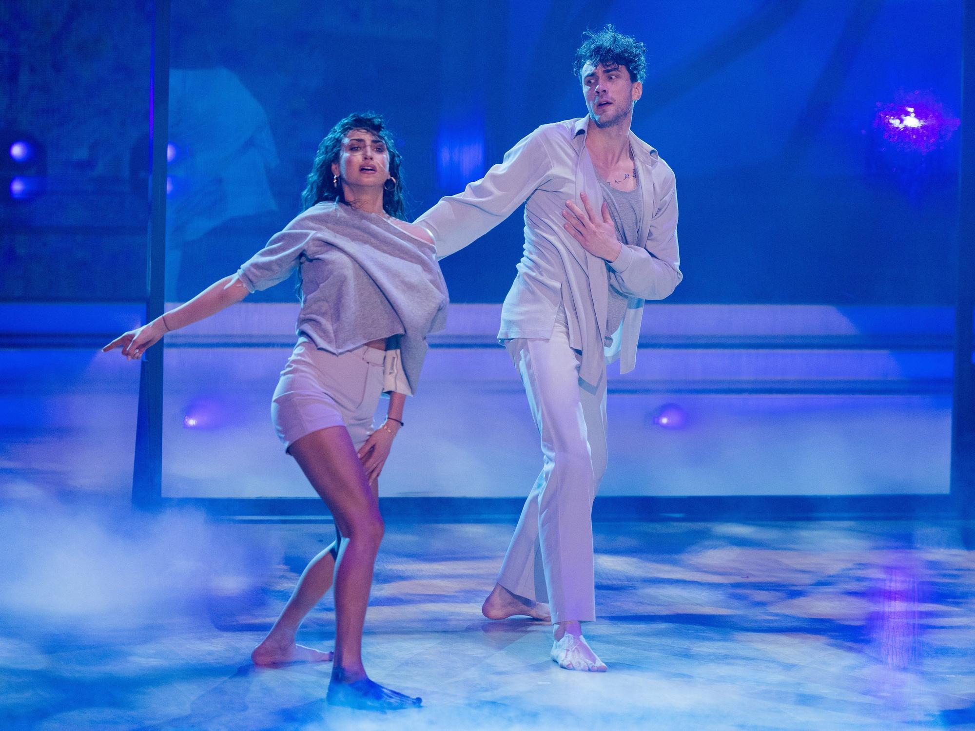 Timon Krause und Ekaterina Leonova tanzen in der RTL-Tanzshow „Let's Dance“ am 21. April 2023 einen Contemporary.