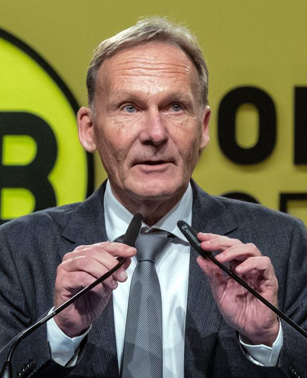 Hans-Joachim Watzke, Geschäftsführer von Borussia Dortmund, spricht auf der Mitgliederversammlung seines Vereins.
