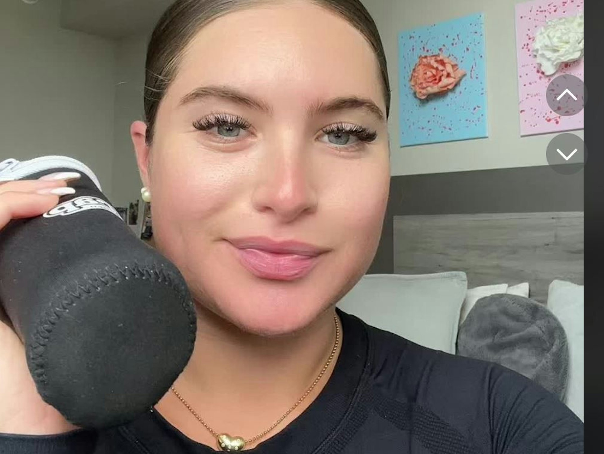 Shirah Bernardes entwickelte ein Produkt, das sich unauffällig mitnehmen und einfach auf das Getränk stülpen lässt – als eine Art Schutzhülle für das Glas.