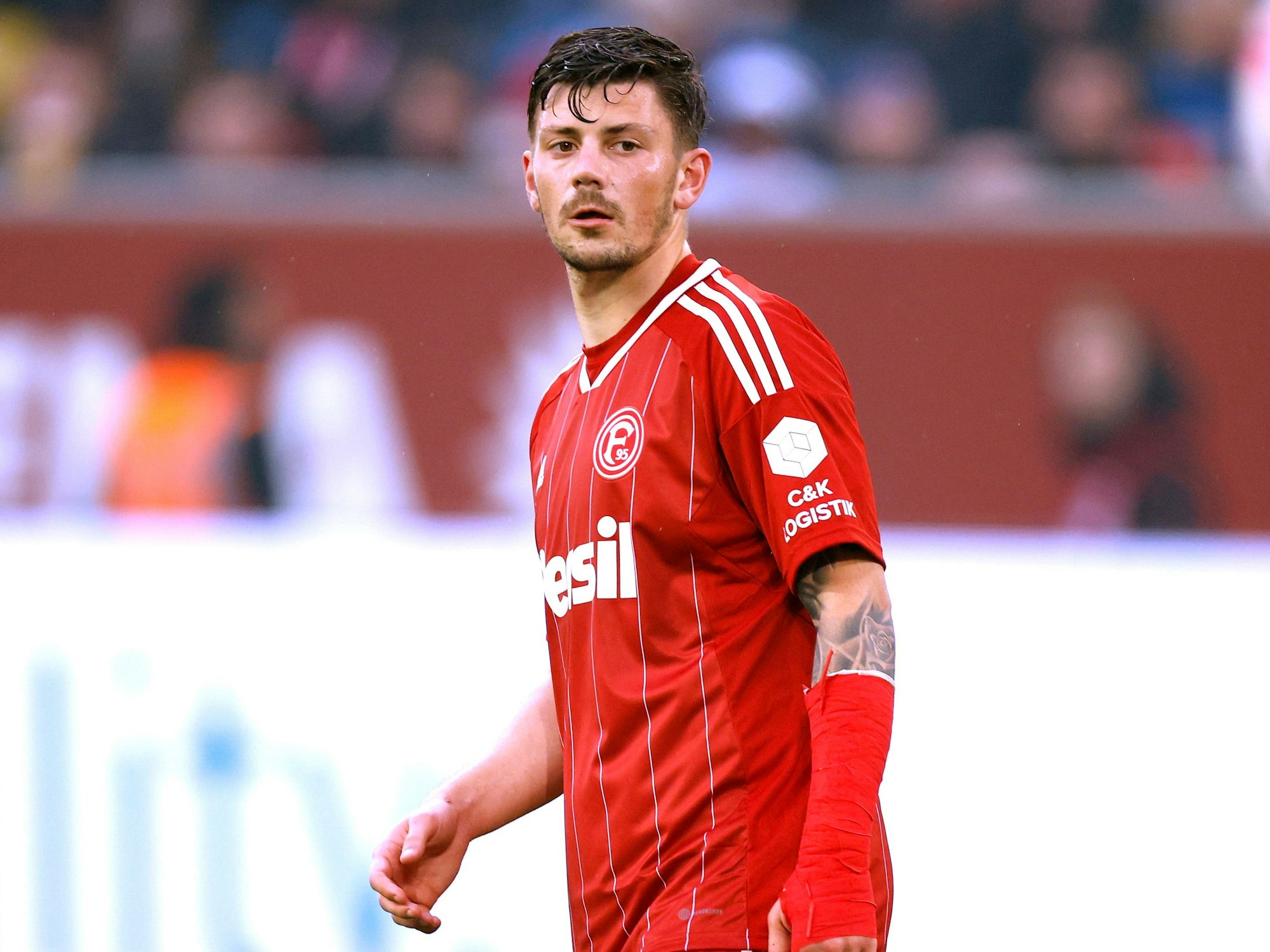 Dawid Kownacki steht im Spiel gegen den HSV auf dem Platz.