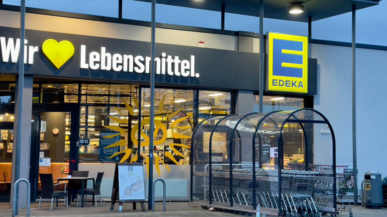 Ein Edeka-Markt in Frechen Königsdorf am 16. März 2022.