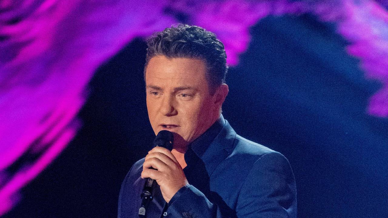 Der deutsche Musiker Stefan Mross steht in der Fernsehshow ·Das große Schlagerjubiläum 2022" in Leipzig auf der Bühne.