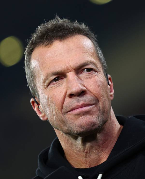 Lothar Matthäus beim Spiel des SC Freiburg gegen Olympiakos Piräus am 27. Oktober 2022.