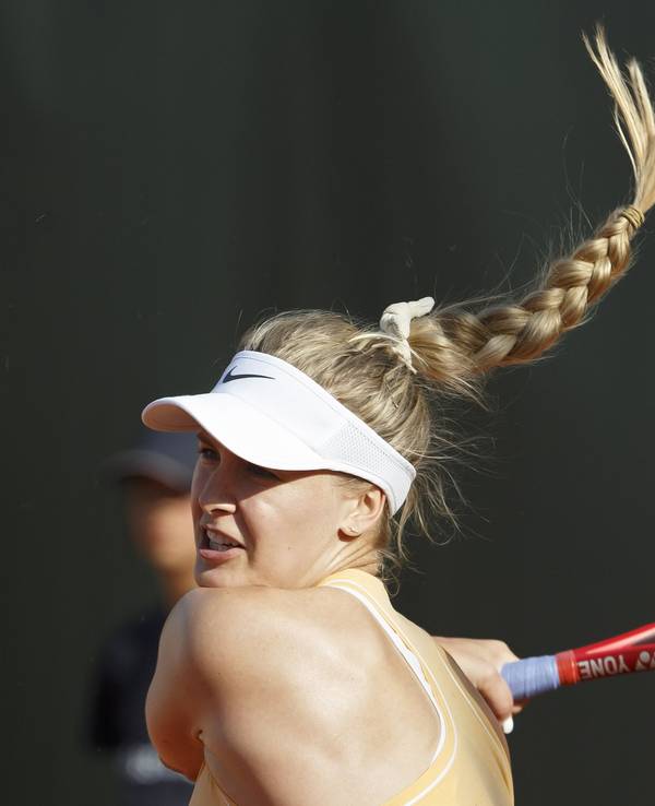 Eugenie Bouchard beim WTA-Turnier in Lausanne in Aktion.