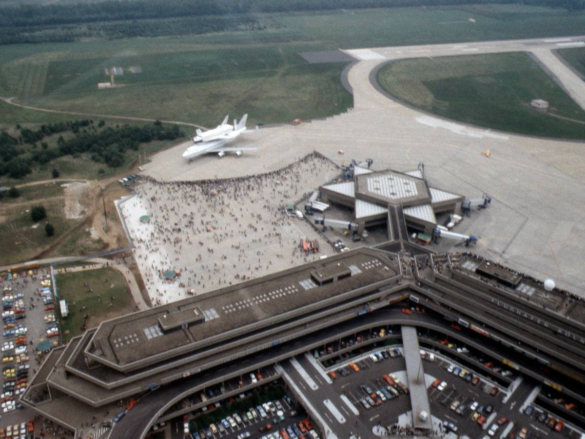 Hoher Besuch: Space Shuttle 20. Mai 1983,mehr als 300.000 Besucher kamen bei teilweise miserabelen wetter