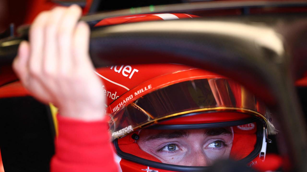 Charles Leclerc vor der Sprint-Qualifikation in Baku.