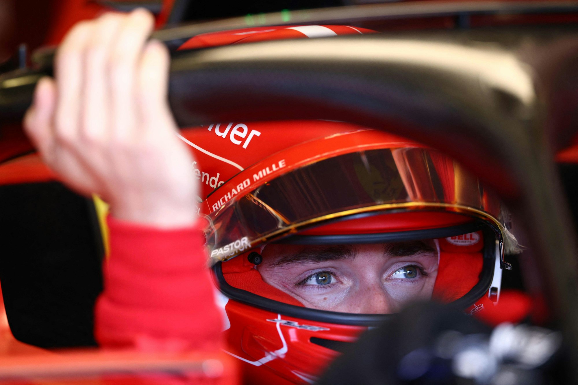 Charles Leclerc vor der Sprint-Qualifikation in Baku.