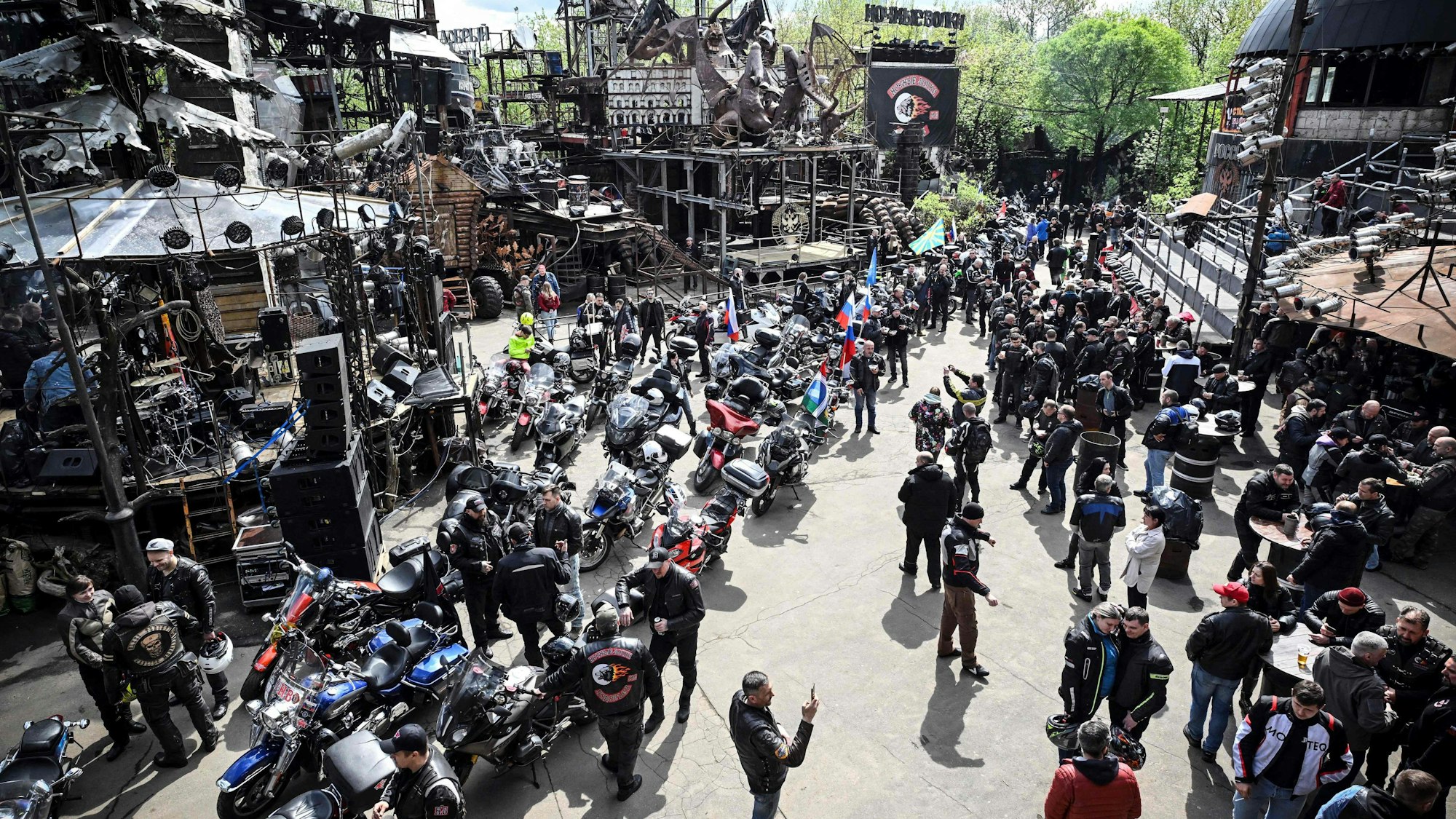 Hunderte „Nachtwölfe“, Putin-loyale Biker, starten am 29. April von Moskau aus und machen sich auf den Weg nach Deutschland.