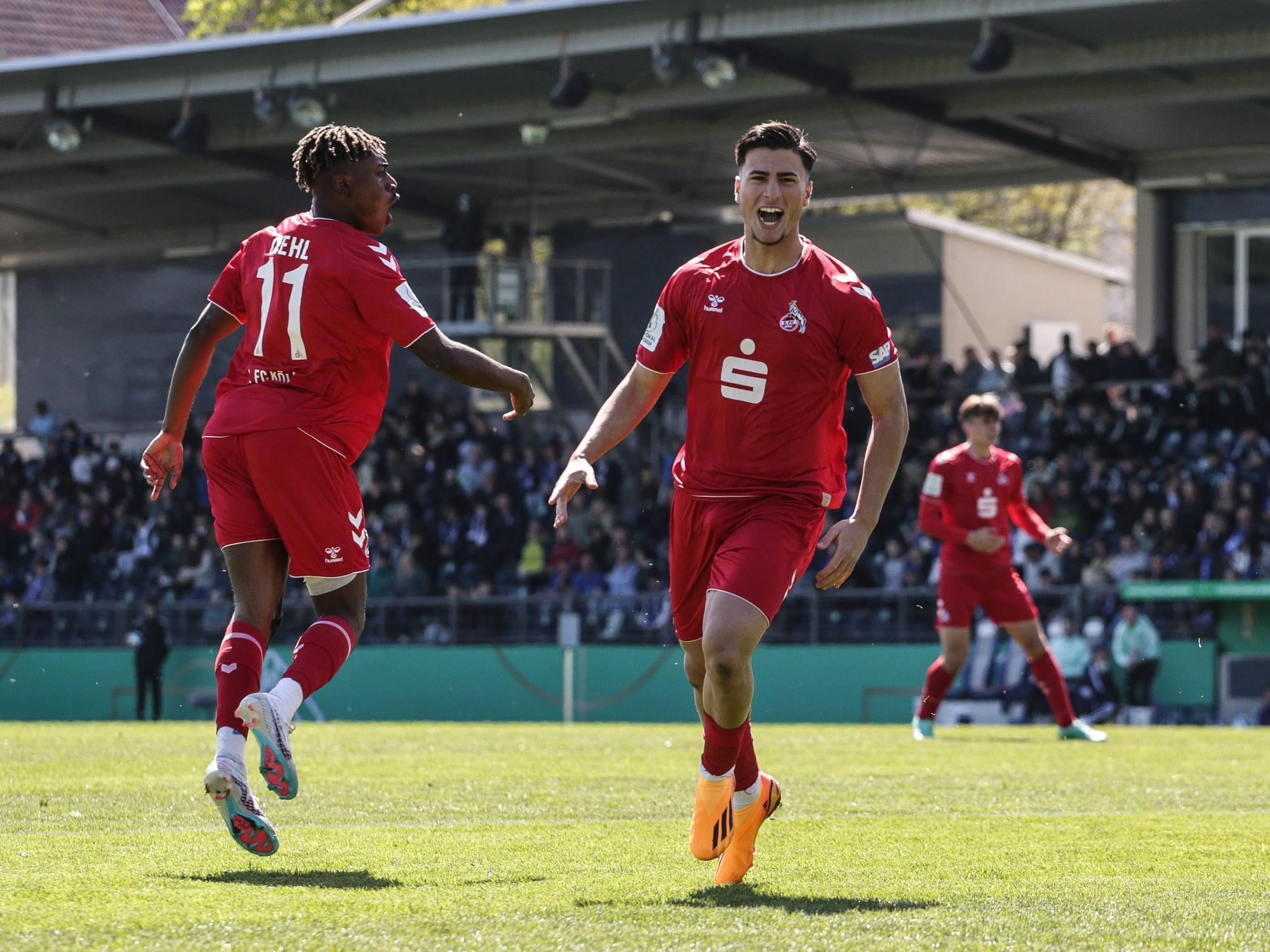 Arda Süne jubelt über das 3:3 der FC-U19 gegen Schalke,