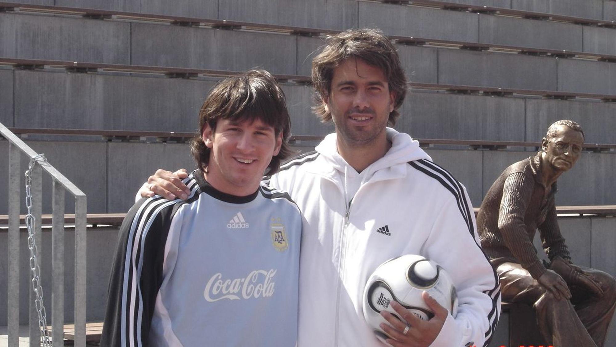 Alberto de Torres Lacroze 2006 mit Lionel Messi.