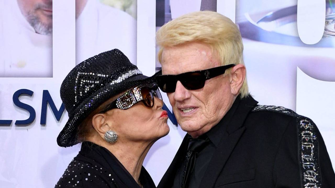 Volkssänger Heino und seine Frau Hannelore kommen zu der Bertelsmann Party in der Bertelsmann Repräsentanz Unter den Linden.