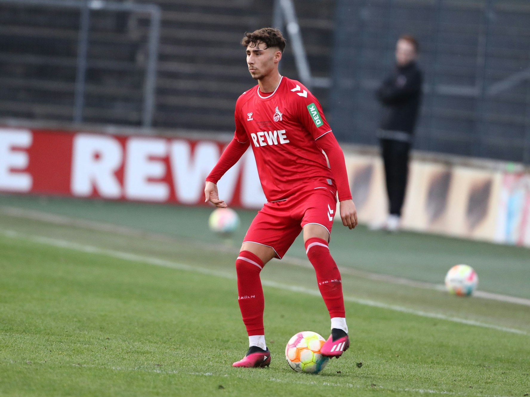 Luan Simnica am Ball.