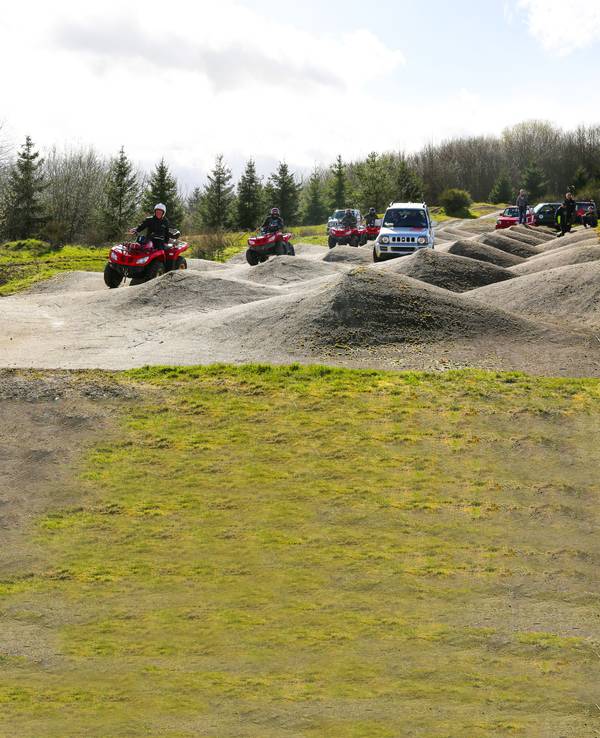 Vollgas auf der Offroad-Strecke am Nürburgring