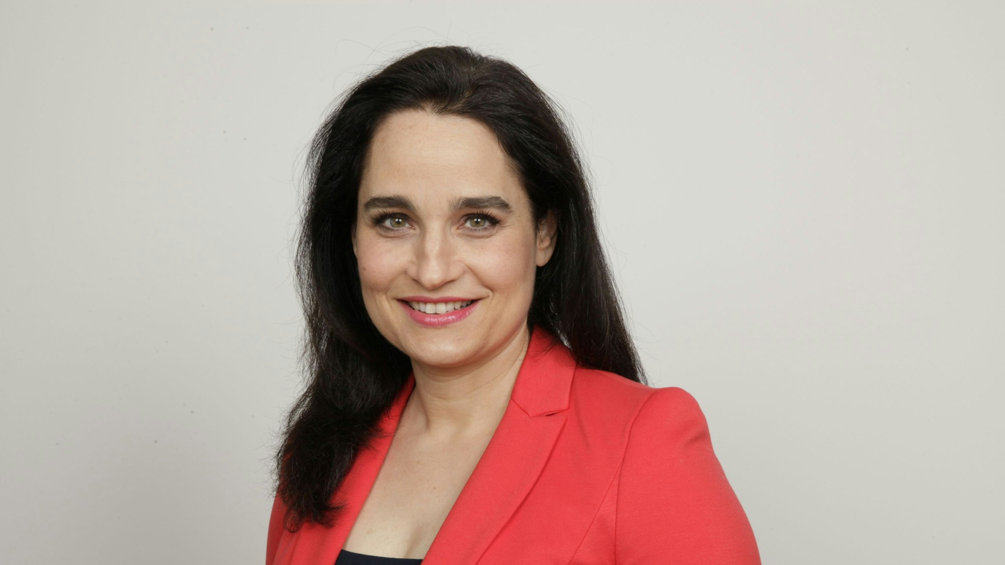 Yael Adler, Dermatologin und Autorin