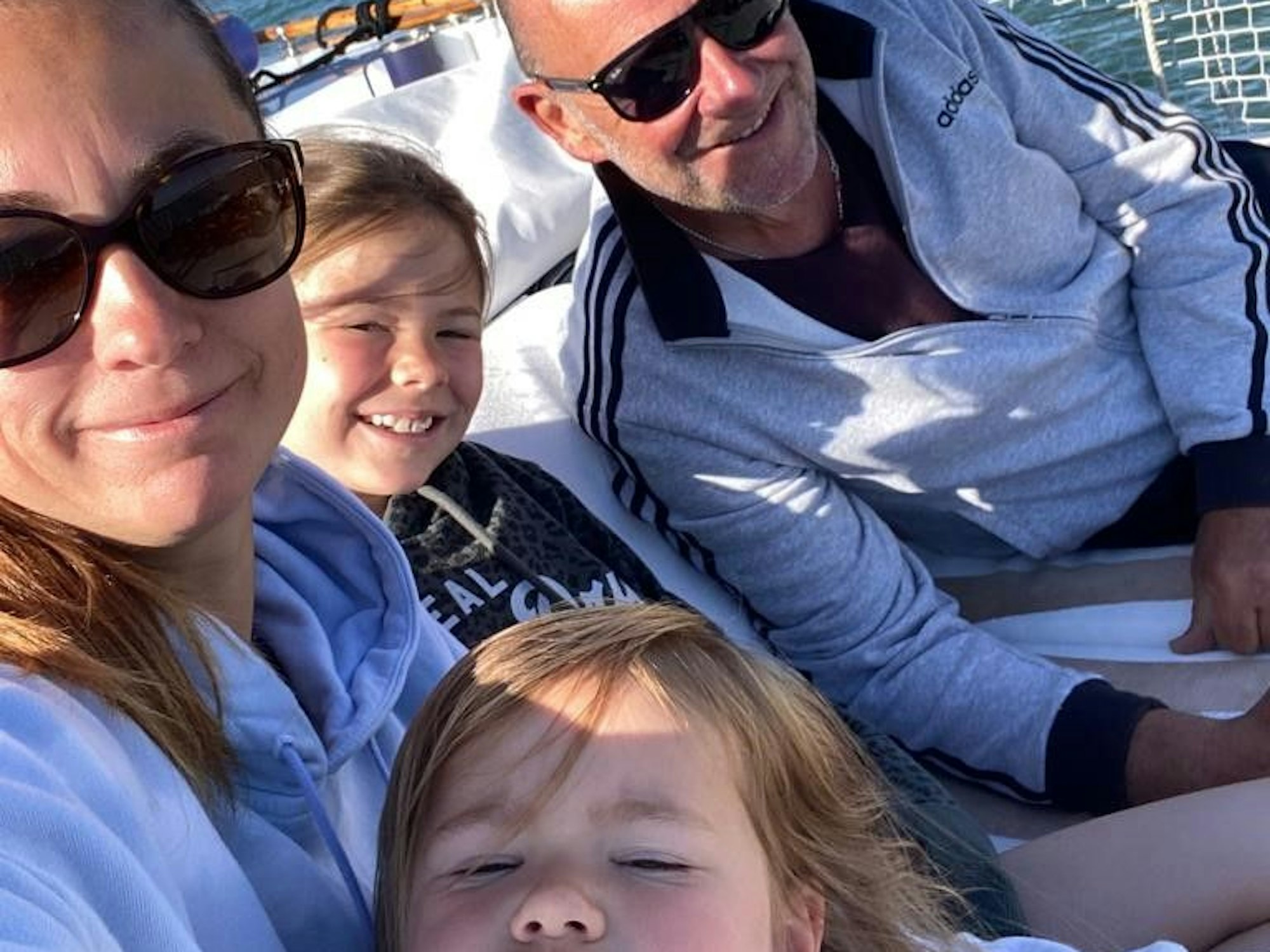 Detlef Vorholt mit Ehefrau Sonja, den Töchtern Lisa und Leni