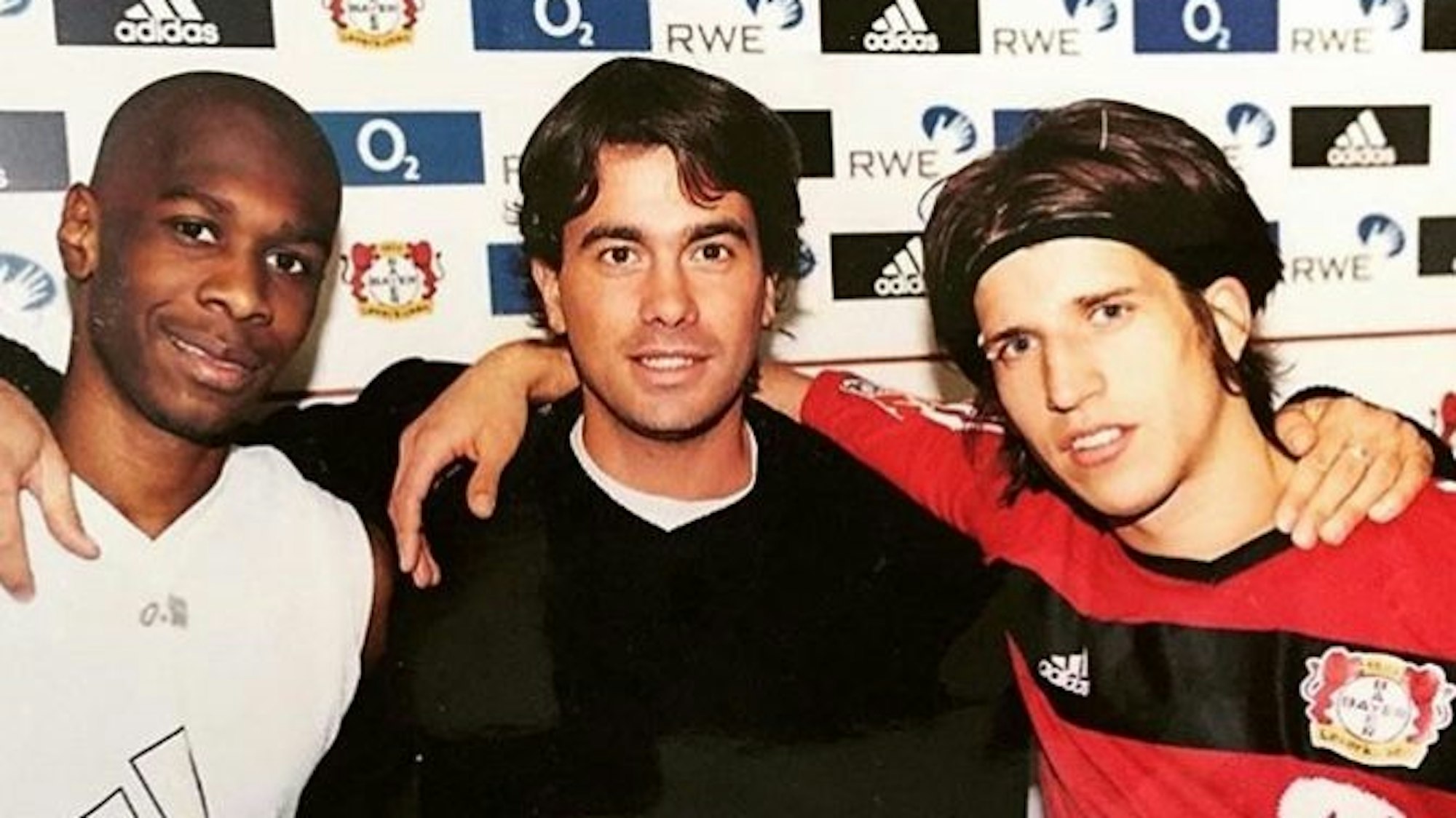 Alberto de Torres Lacroze bei Bayer Leverkusen mit Juan und Diego Placente.