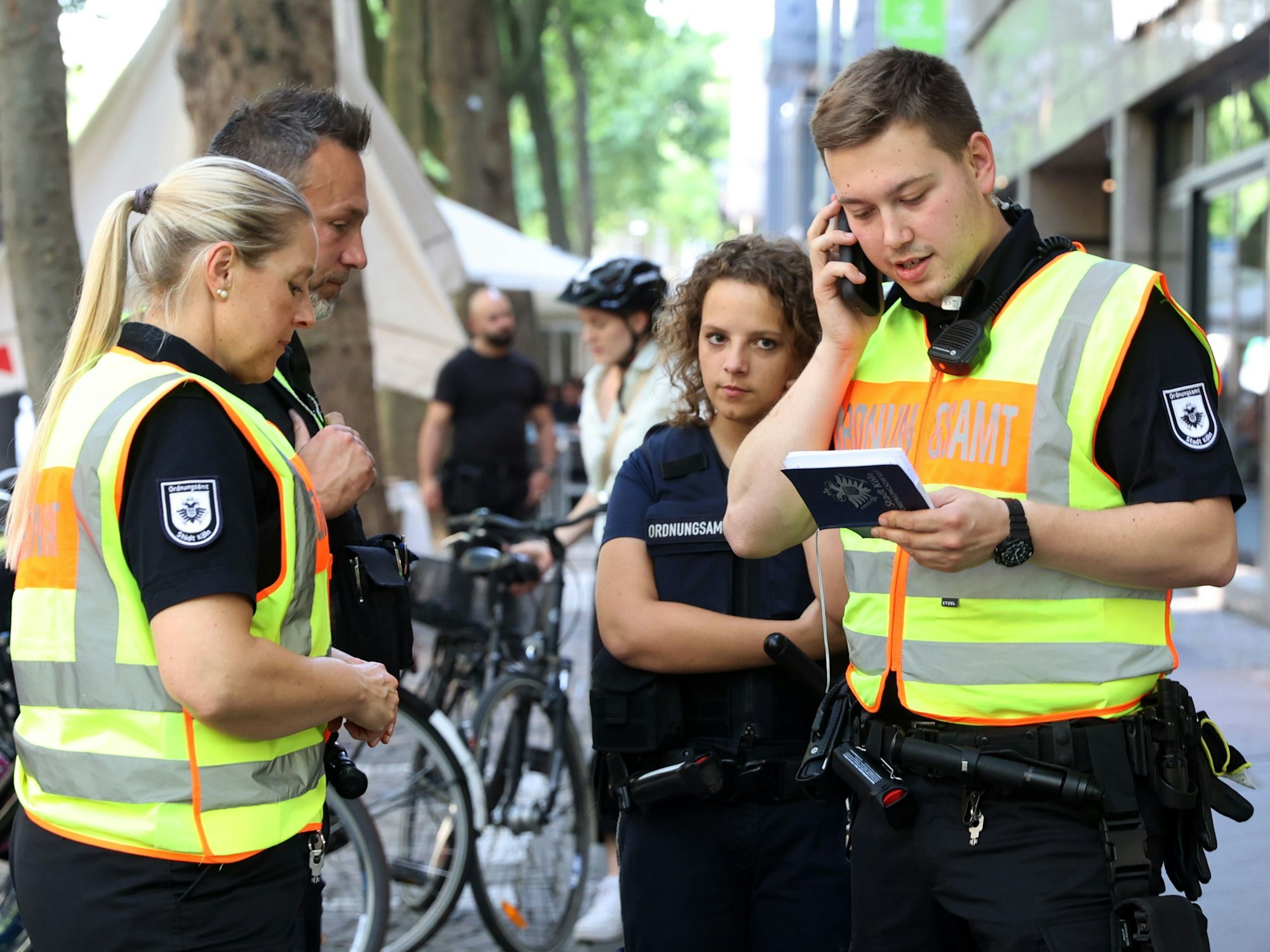 Das Ordnungsamt Köln kontrolliert Shisha-Bars entlang der Ringe
Shisha Bar Azure.