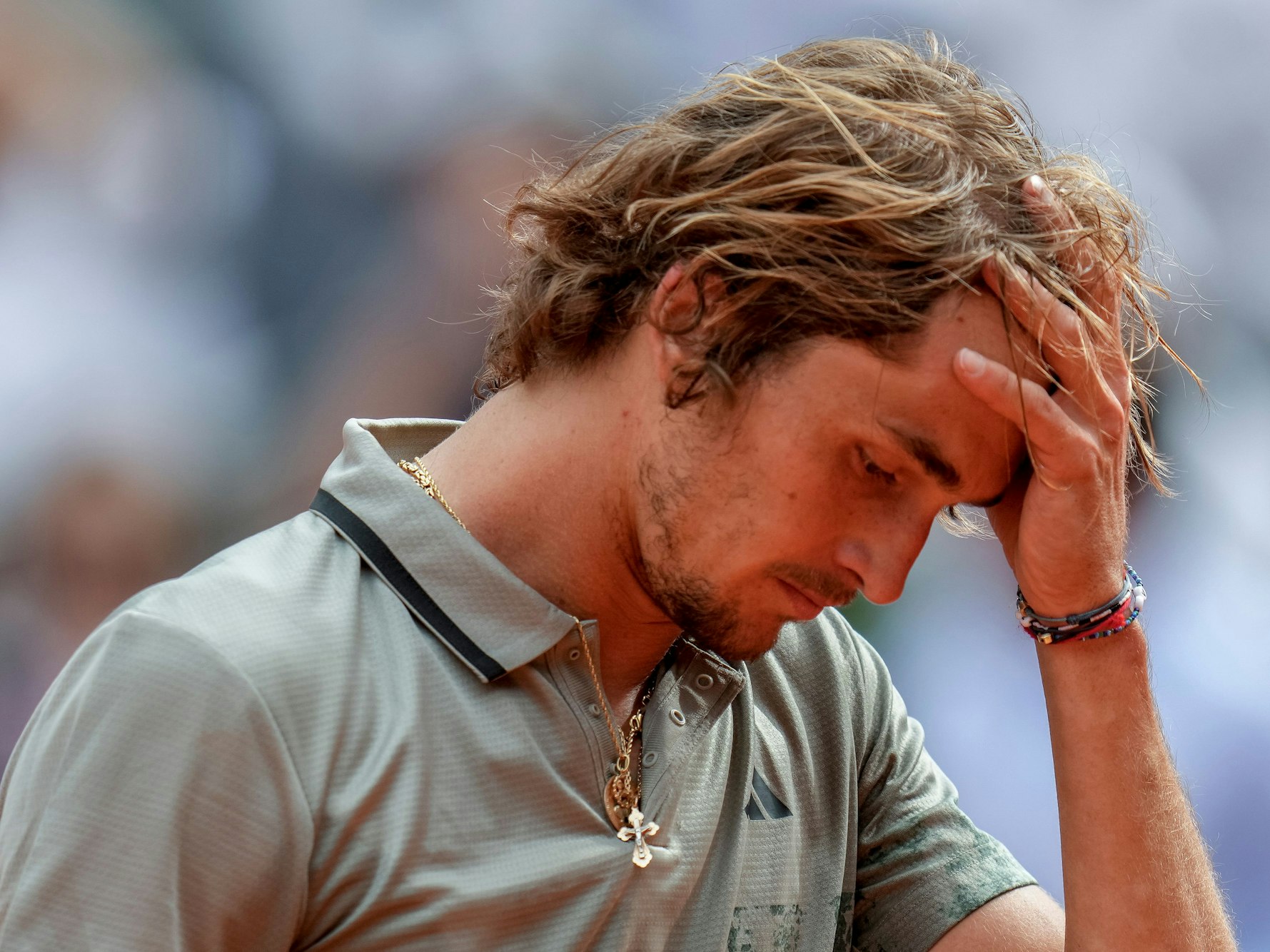Alexander Zverev ist nach seiner Niederlage frustriert.