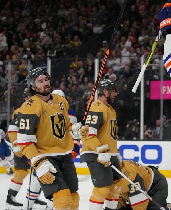 Leon Draisaitl, Center der Edmonton Oilers, jubelt nach seinem Treffer.