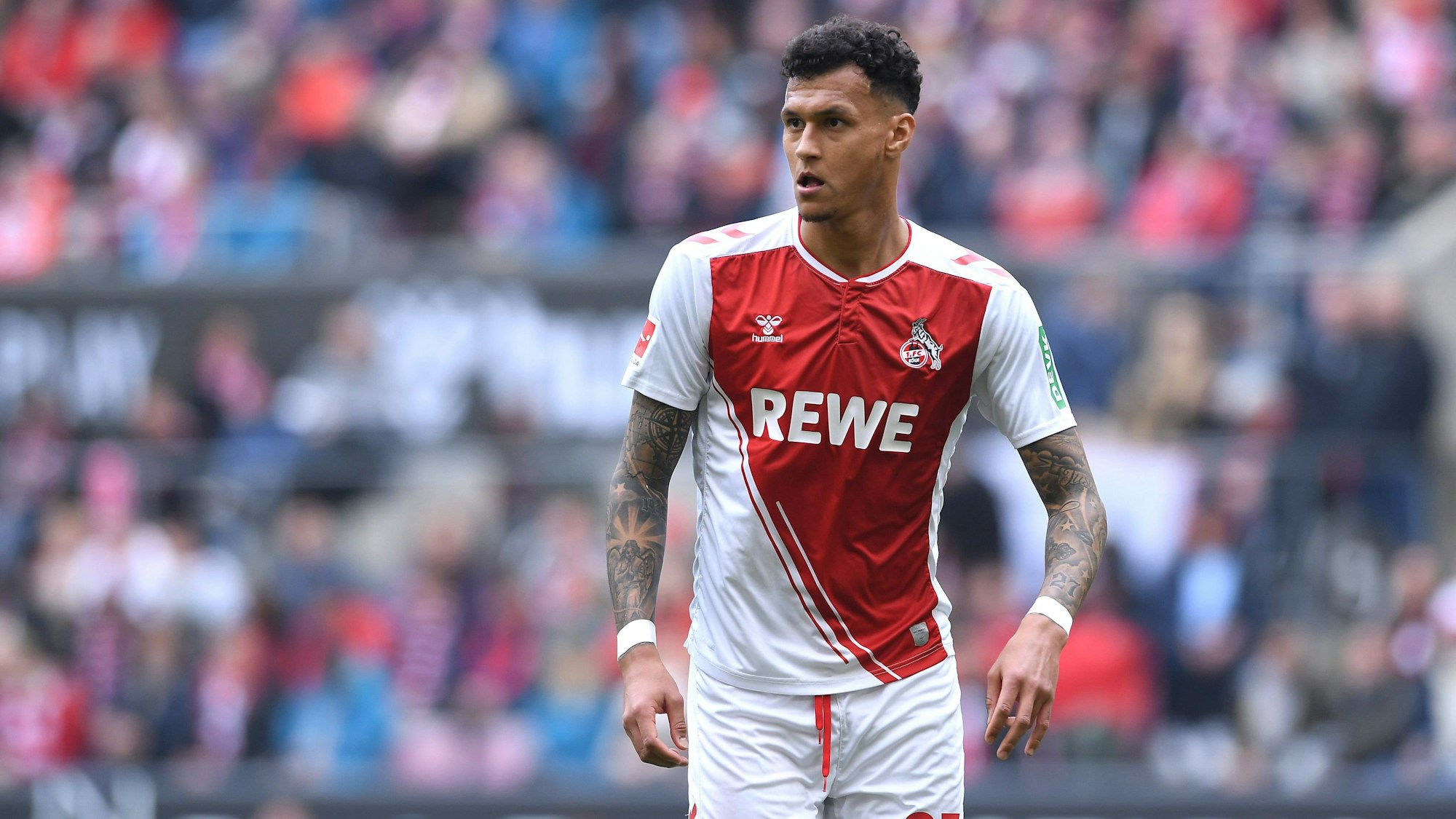 Davie Selke spielt für den 1. FC Köln gegen den SC Freiburg.