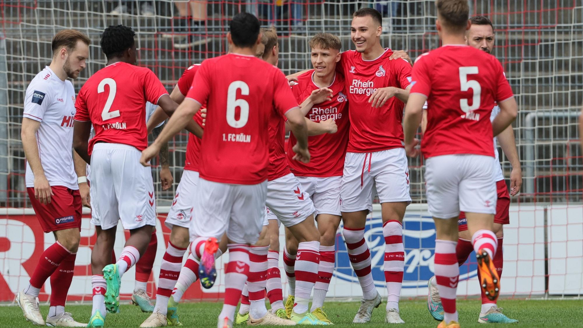 Tim Lemperle jubelt für die U21 des 1. FC Köln.