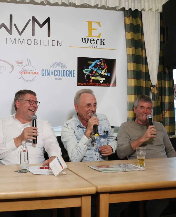 Wolfgang Bosbach, Martin Schlüter, Erry Stoklosa und Friedhelm Funkel beim Talk.