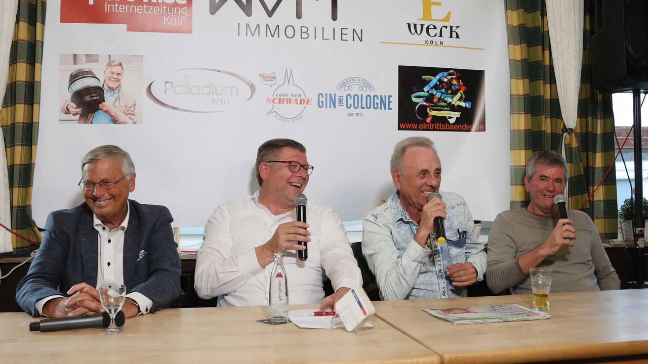 Wolfgang Bosbach, Martin Schlüter, Erry Stoklosa und Friedhelm Funkel beim Talk.