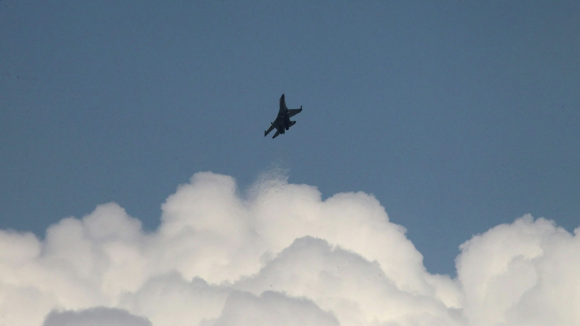 Eine SU-35 der russischen Luftwaffe (hier auf einem Archivbild 2012 nahe Moskau) hat ein Frontex-Flugzeug in Bedrängnis gebracht.