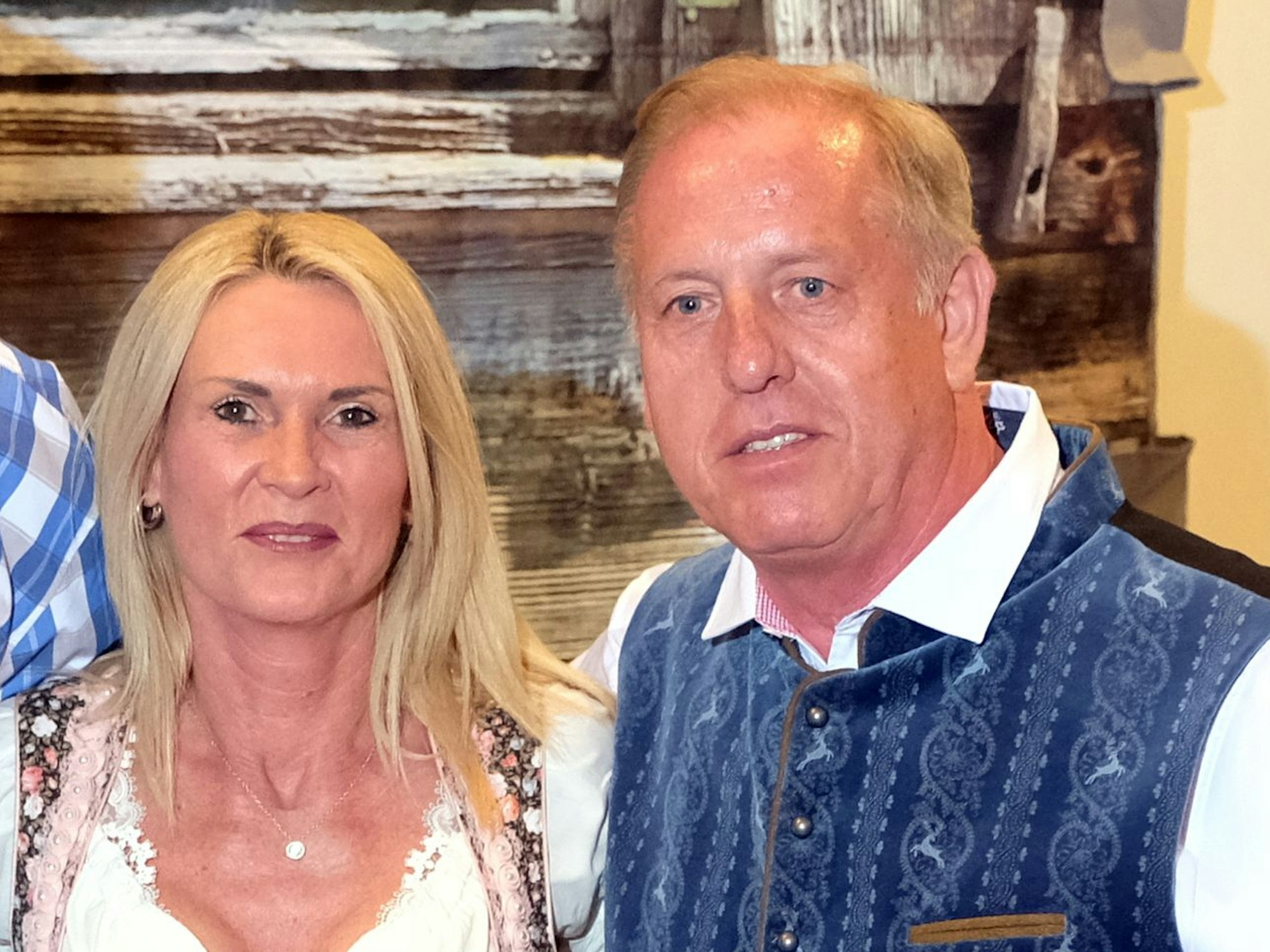 Ramon Ademes, Erik Bock, Martina Struth und Franz Josef Hermann beim Kölner Oktoberfest.
