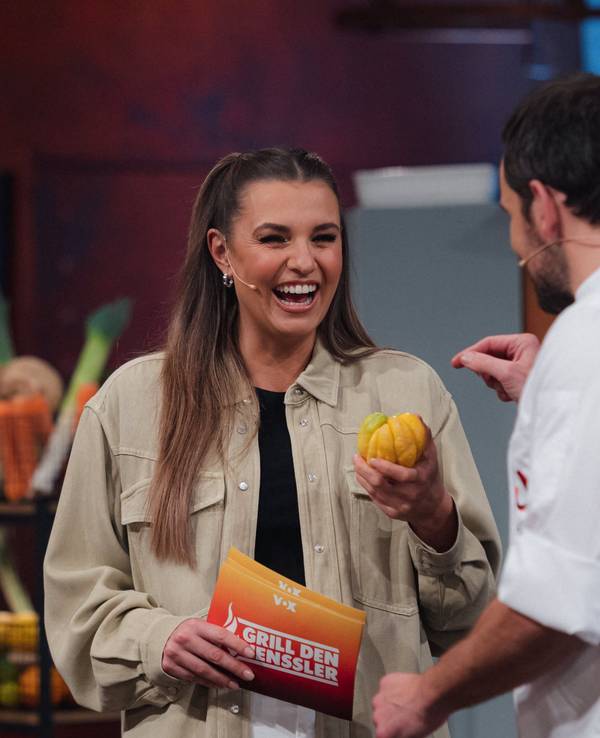 Laura Wontorra und Steffen Henssler, hier gemeinsam bei „Grill den Henssler“.