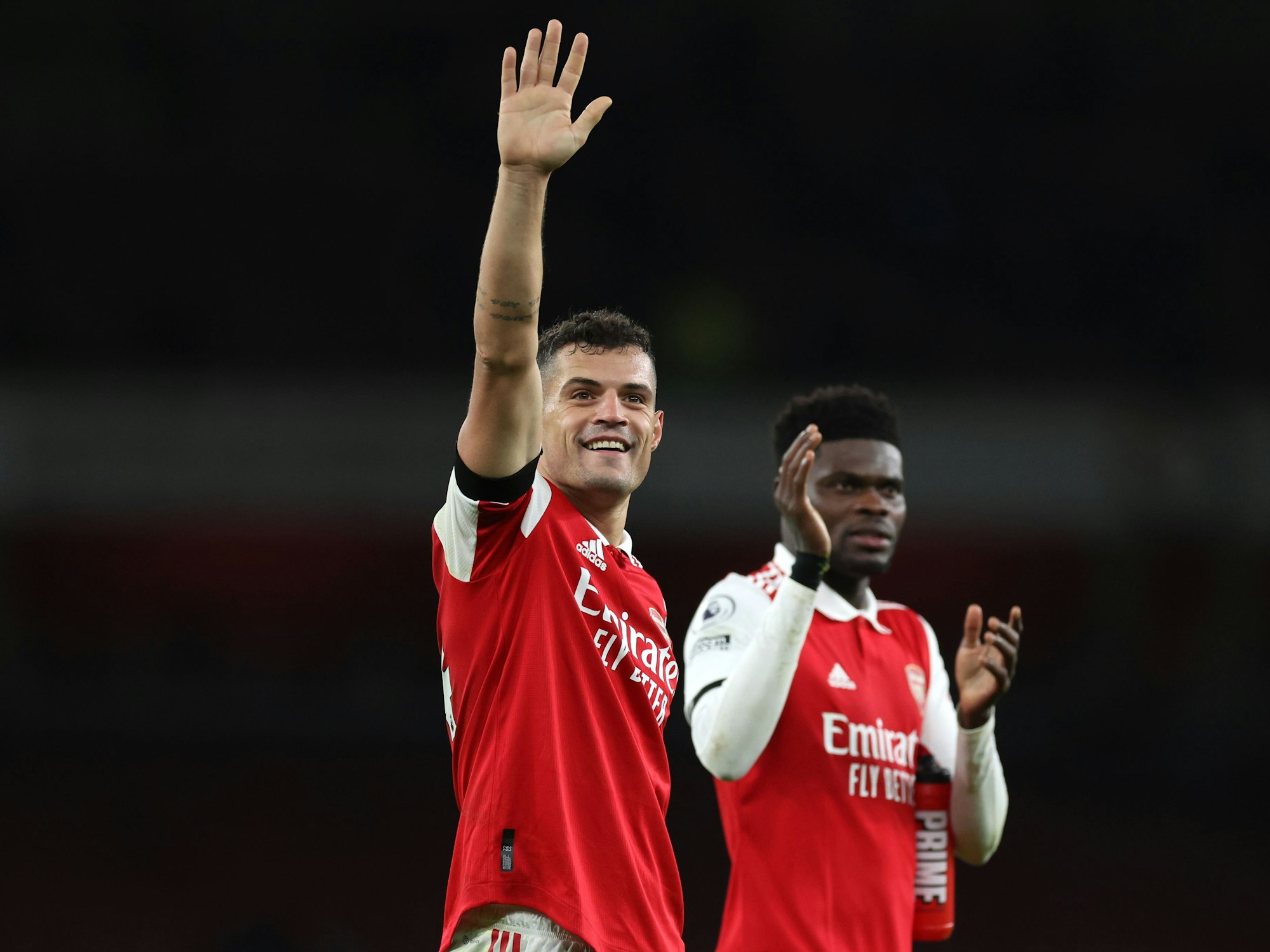 Arsenals Granit Xhaka jubelt nach dem Spiel gegen West Ham am 26. dezember 2022.