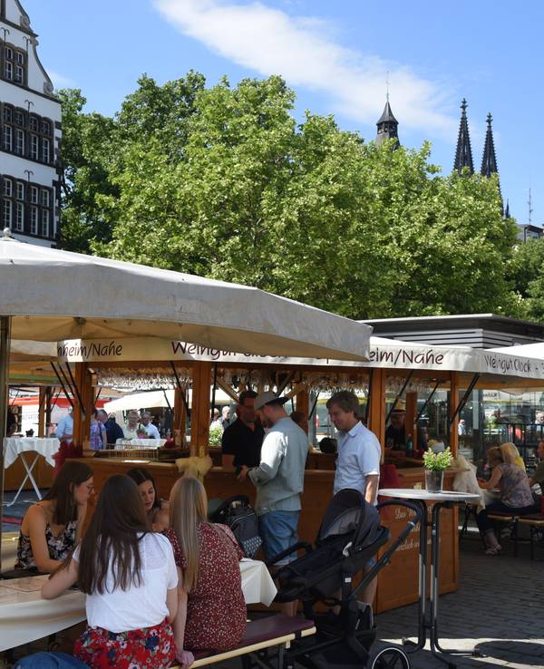 Eröffnung der Kölner Weinwoche auf dem Heumarkt.