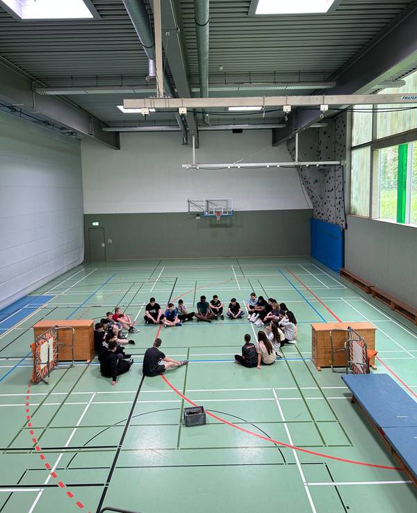 Die Turnhalle der Realschule Hürth: Friedrich-Ebert Schule
Hier gibt es ab dem Sommer Sport als Hauptfach