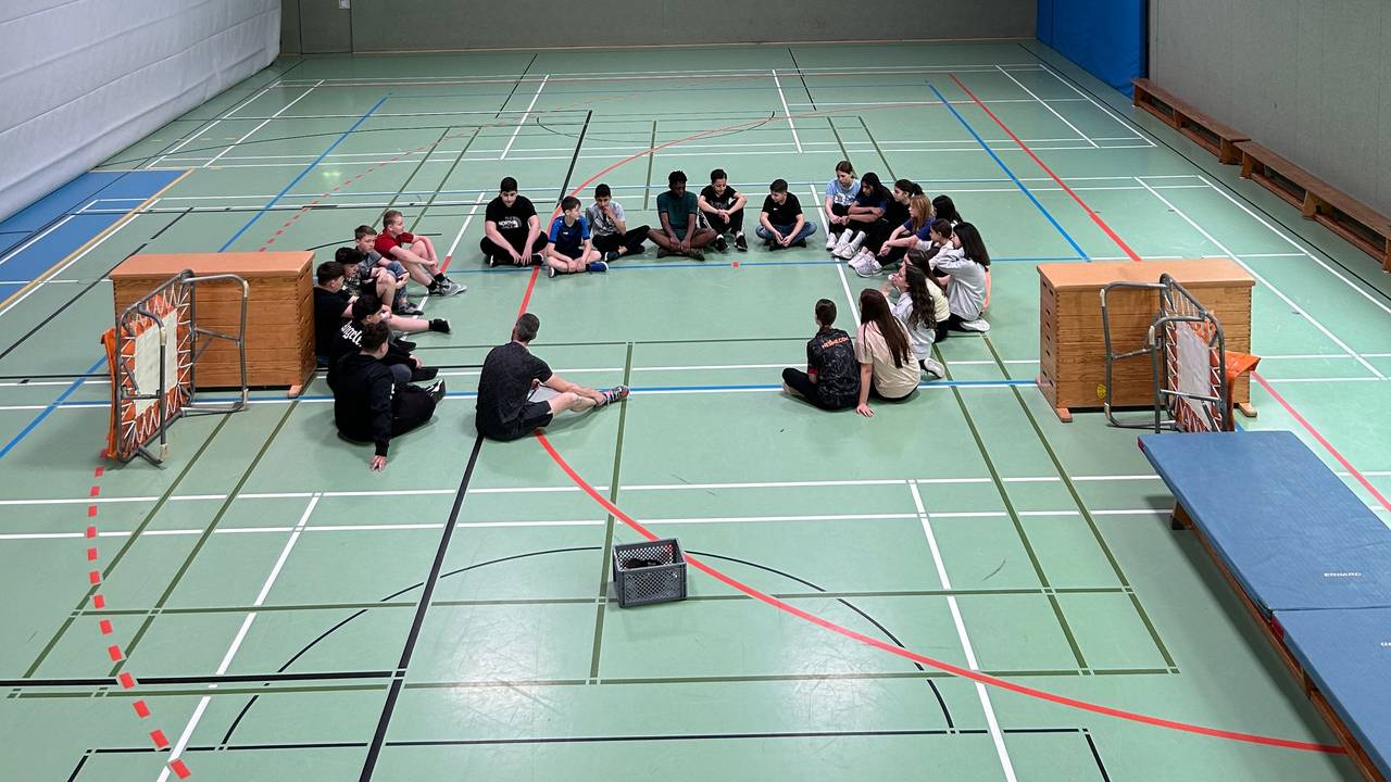 Die Turnhalle der Realschule Hürth: Friedrich-Ebert Schule
Hier gibt es ab dem Sommer Sport als Hauptfach