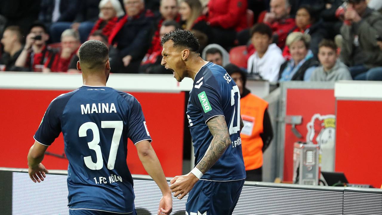 Davie Selke jubelt gegen Bayer Leverkusen.