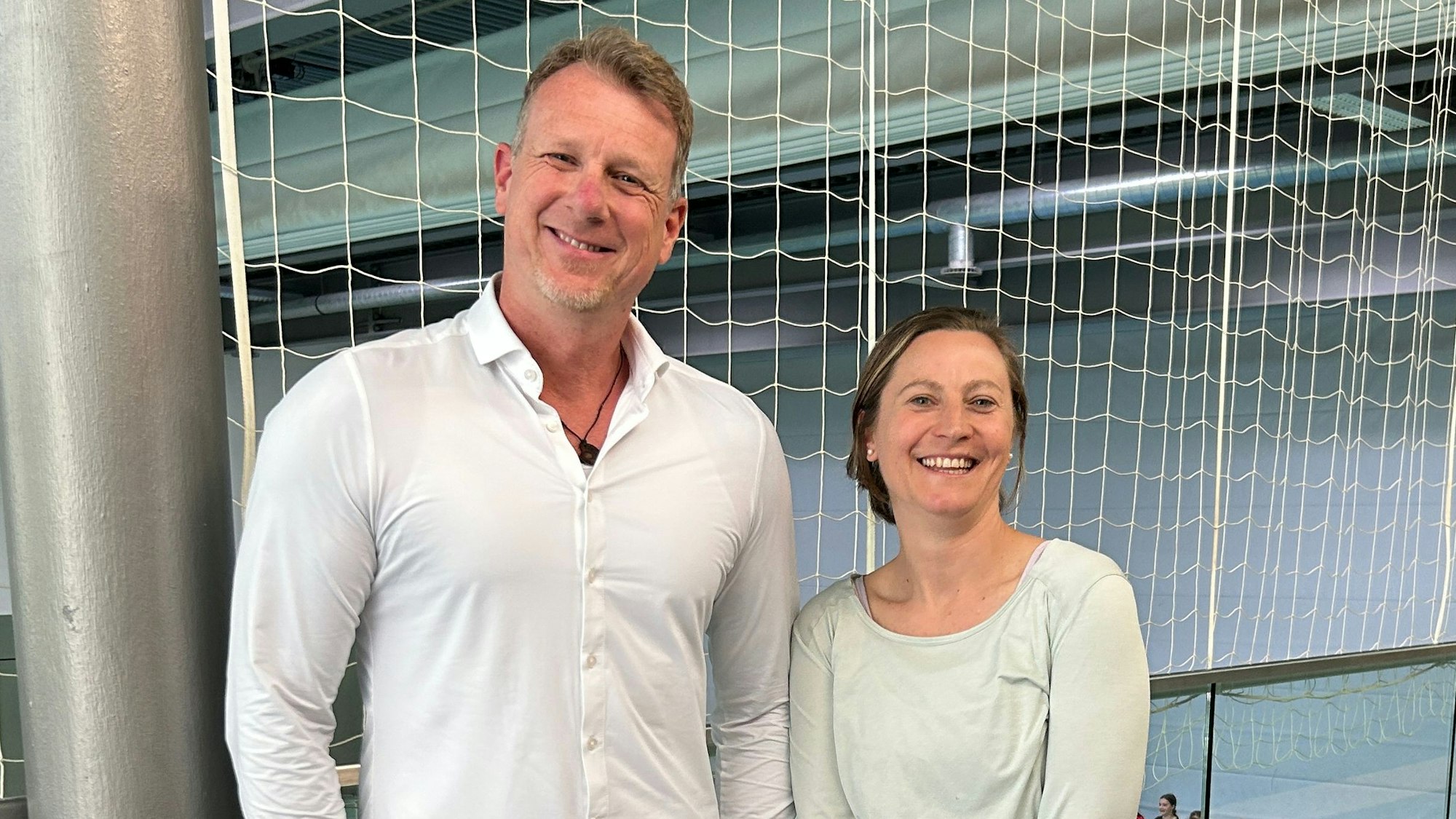 Realschule Hürth: Friedrich-Ebert Schule
Schulleiter Carsten Balvin (51) und Sportlehrerin Diane Franzky (39)