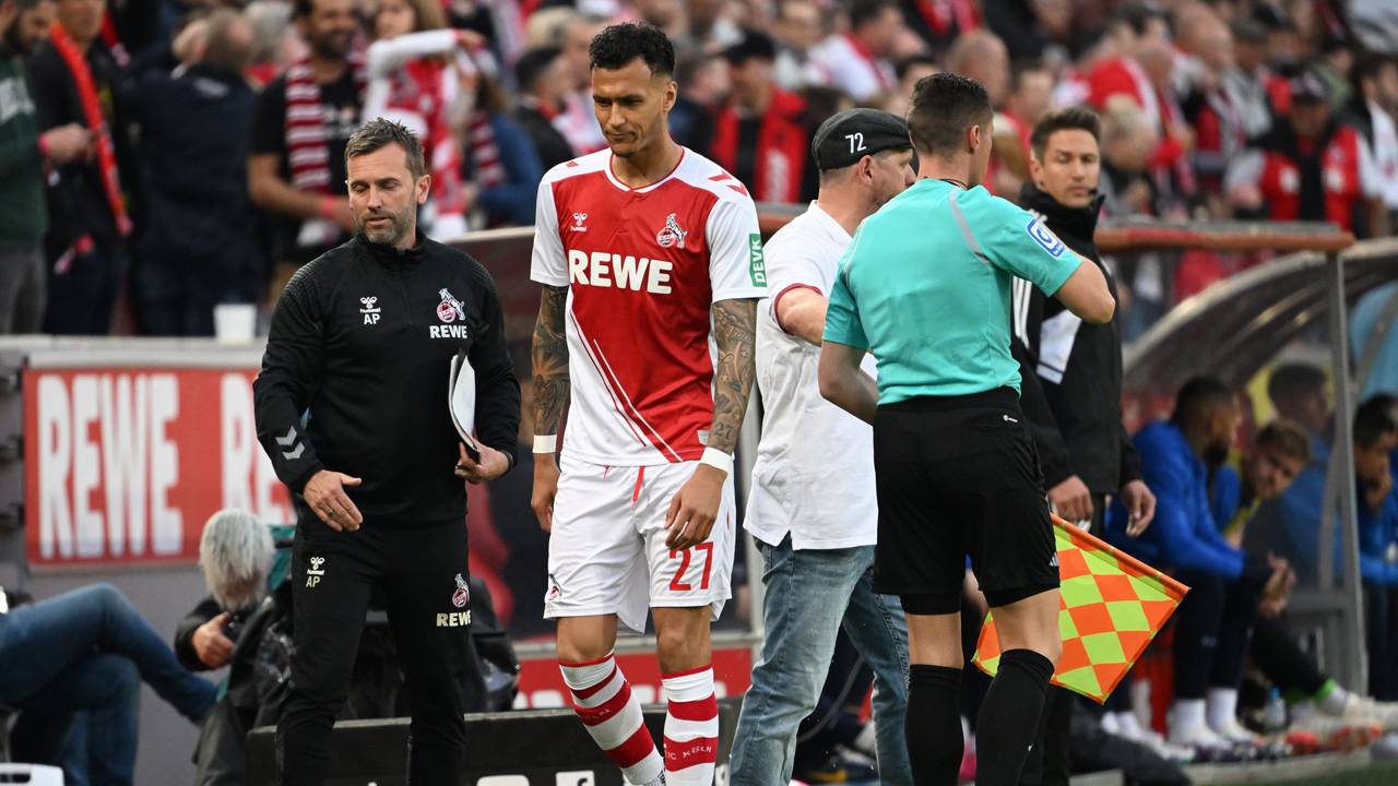 Davie Selke wird beim 1. FC Köln ausgewechselt.